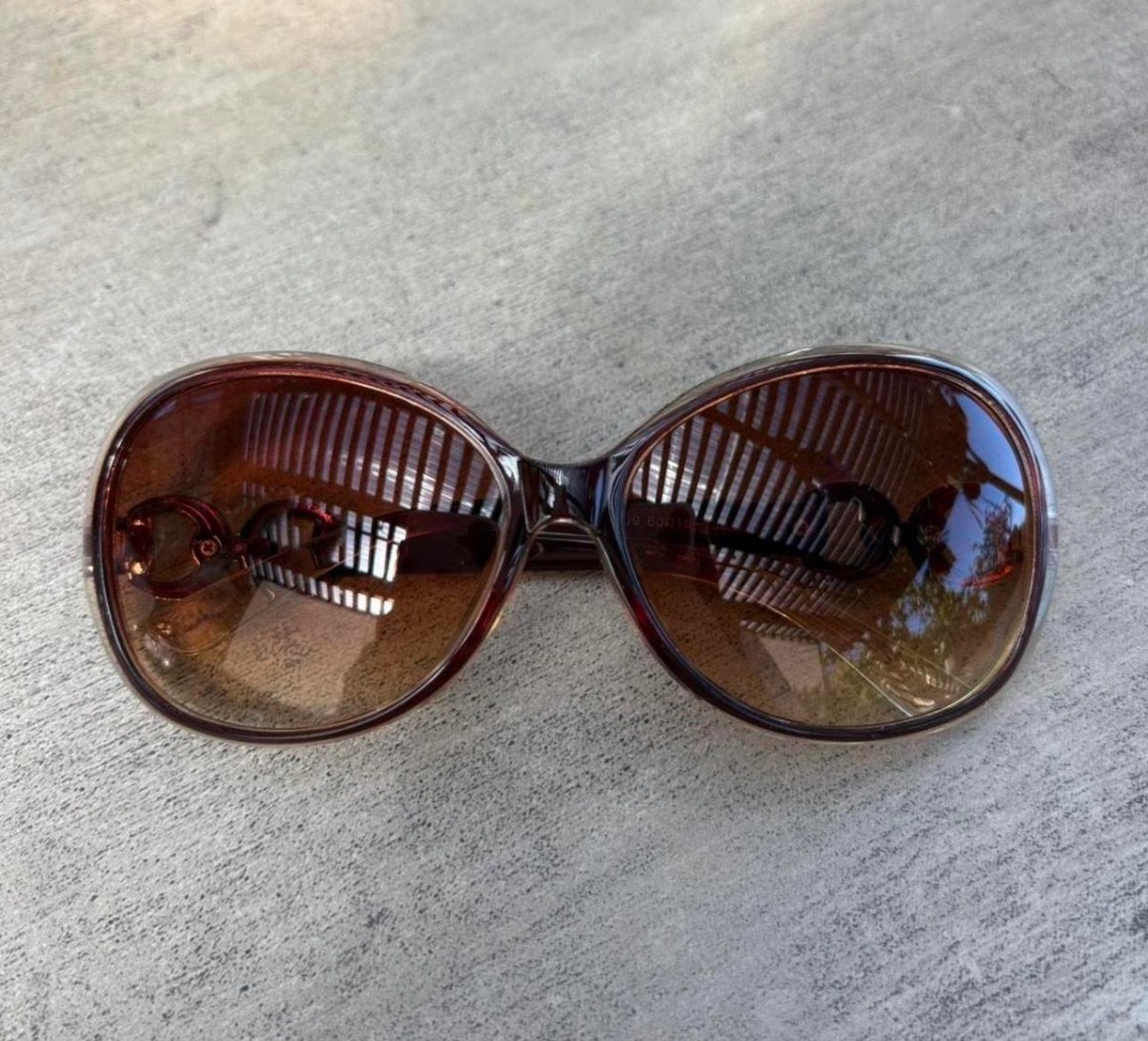 Y2K Baddie in Brownie Sunglasses